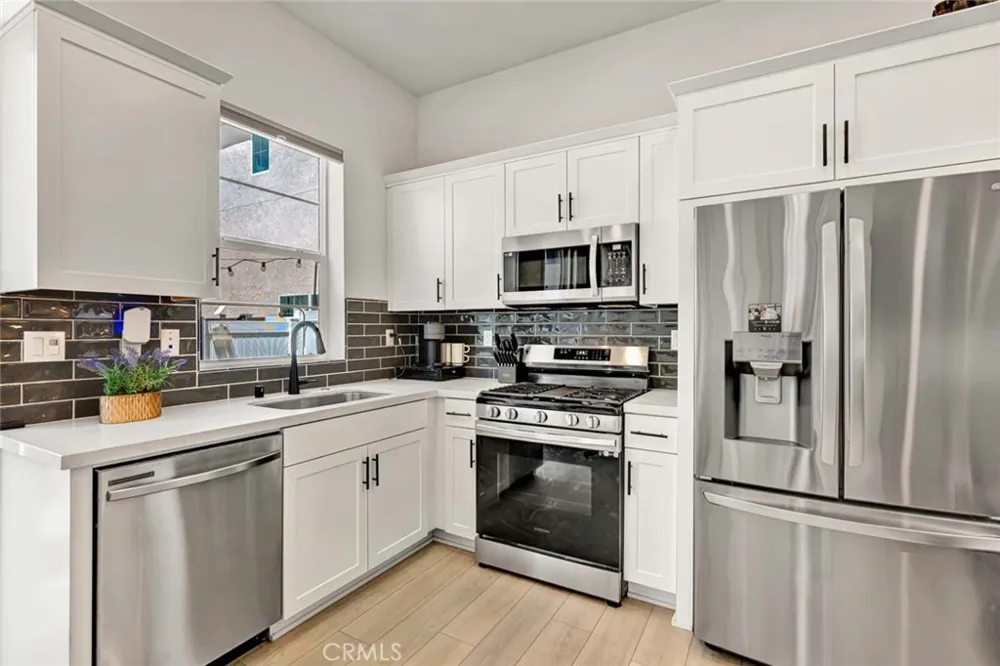 2412 E Encanto Paseo Ontario, CA 91762