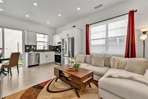 2412 E Encanto Paseo