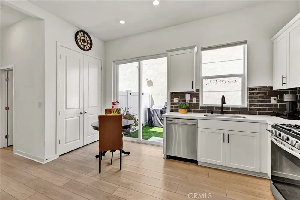 2412 E Encanto Paseo Ontario, CA 91762