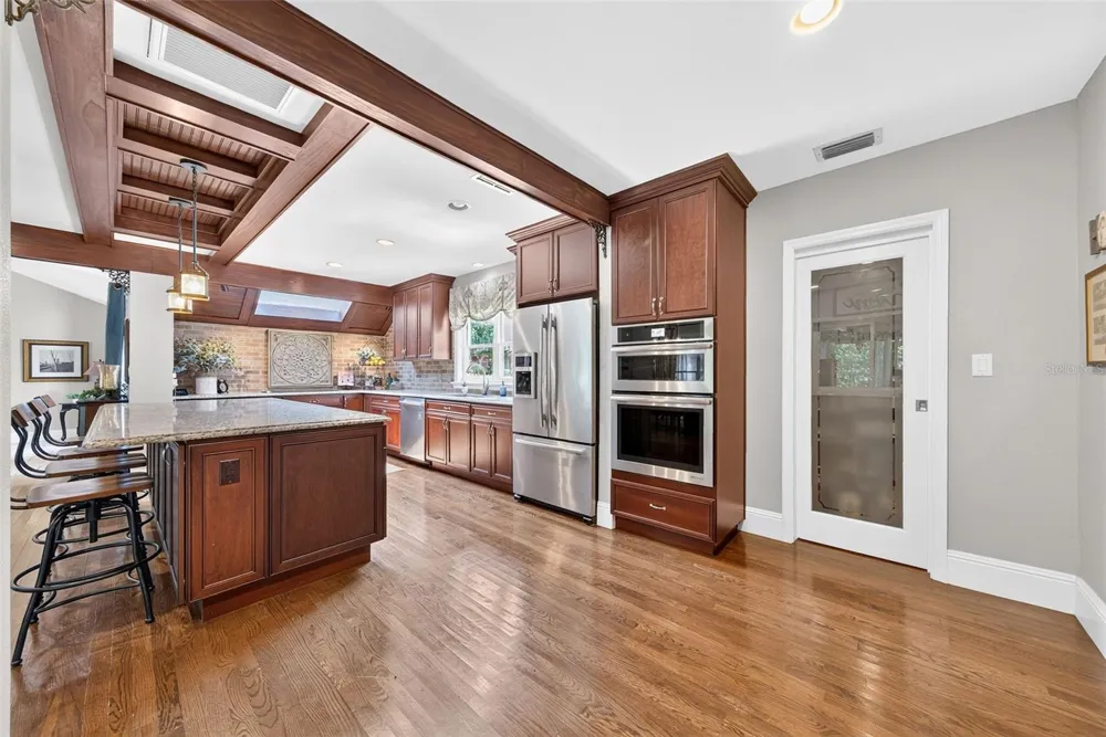 12085 SANDY SHORES DRIVE Windermere, FL 34786