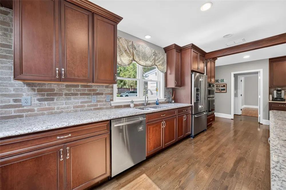 12085 SANDY SHORES DRIVE Windermere, FL 34786