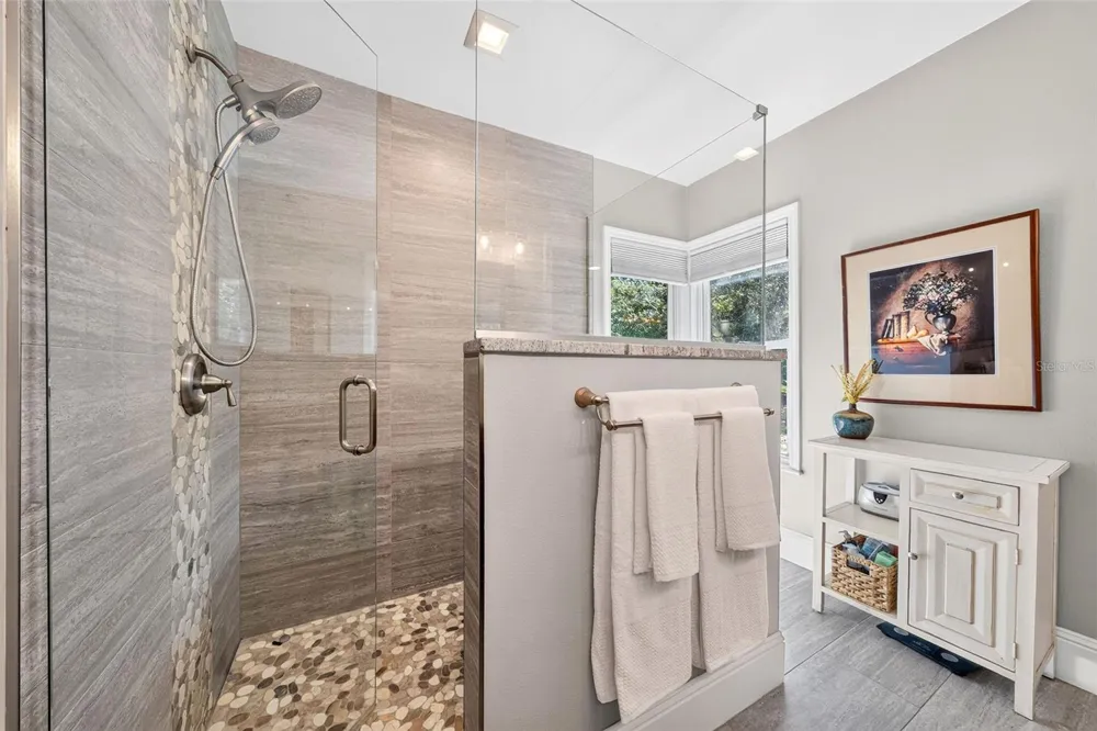 12085 SANDY SHORES DRIVE Windermere, FL 34786