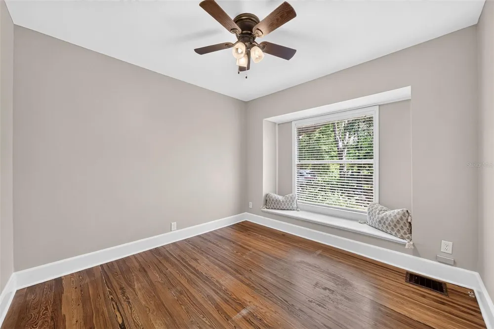 12085 SANDY SHORES DRIVE Windermere, FL 34786