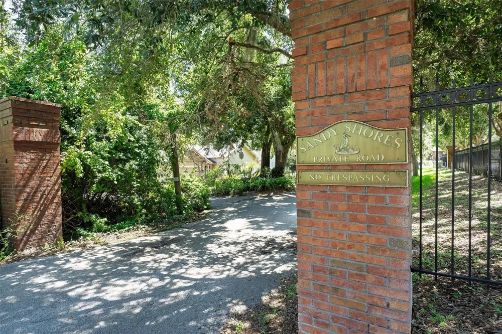 12085 SANDY SHORES DRIVE Windermere, FL 34786