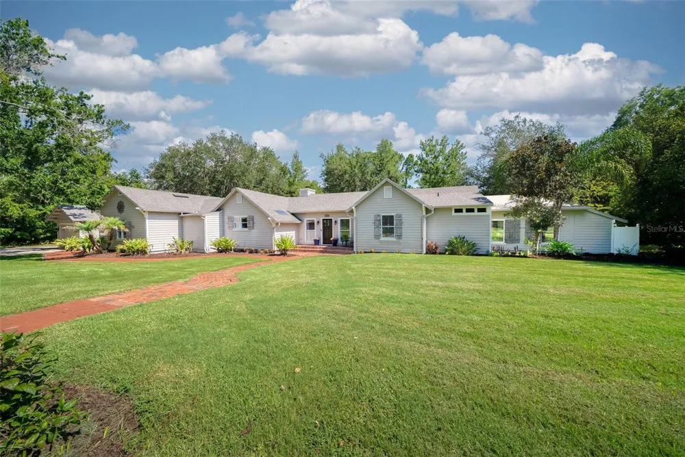 12085 SANDY SHORES DRIVE Windermere, FL 34786