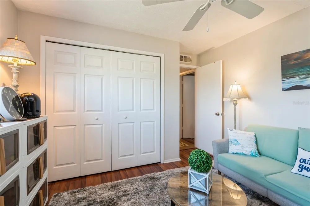 527 CAPE CORAL PARKWAY W #4 Cape Coral, FL 33914