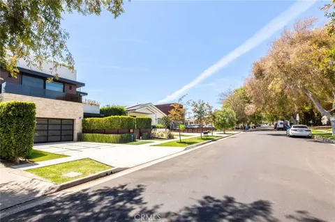 1643 S Carmelina