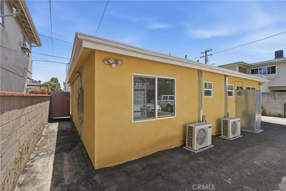 702 Walnut Street #6 Inglewood, CA 90301