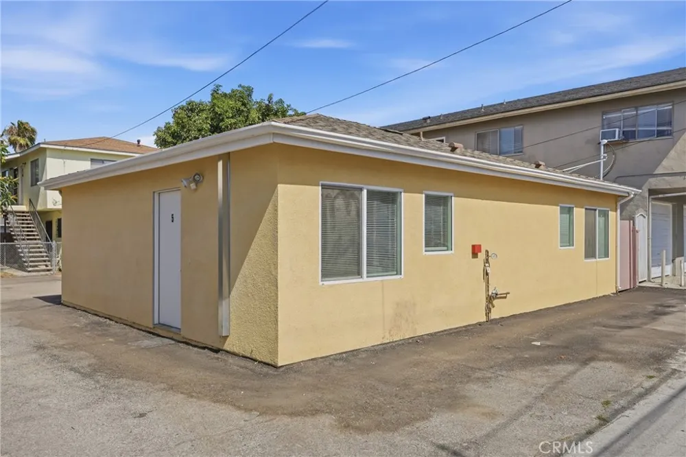 702 Walnut Street #6 Inglewood, CA 90301