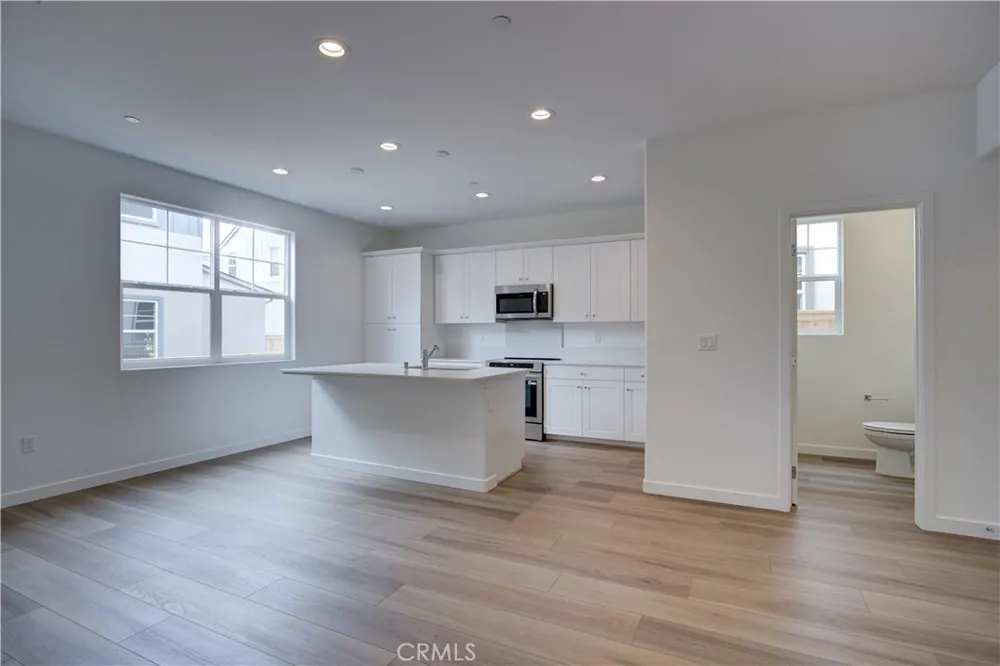 256 Memphis Belle Way San Luis Obispo, CA 93401