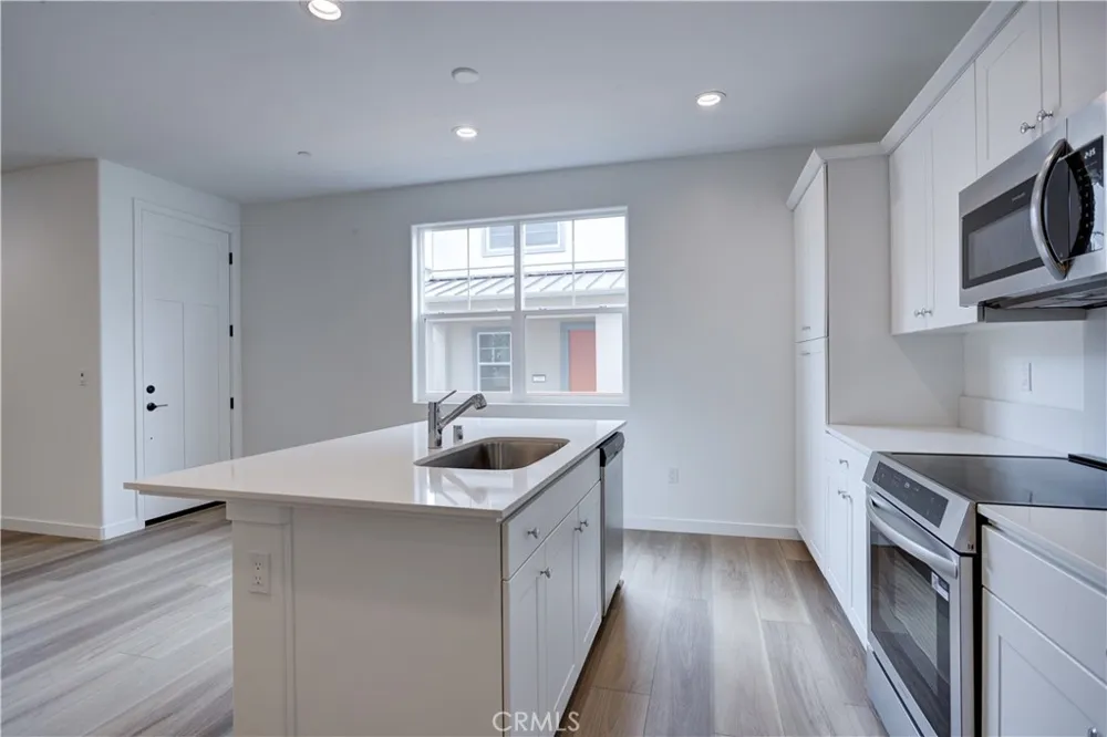 256 Memphis Belle Way San Luis Obispo, CA 93401