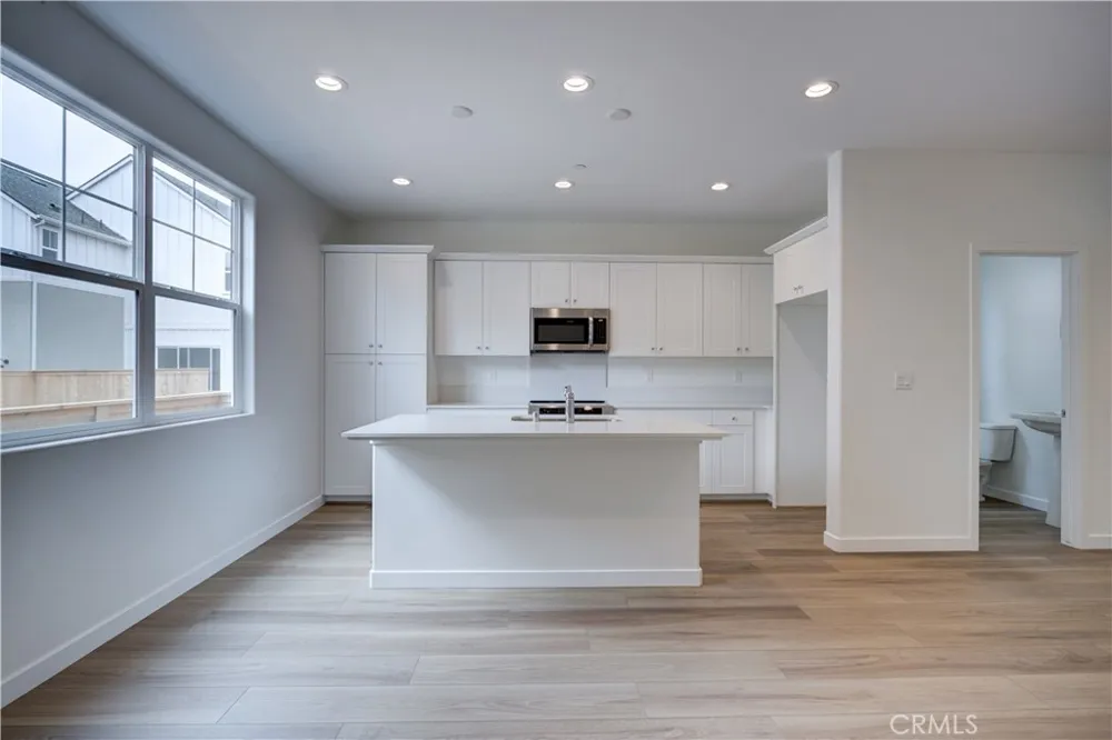 256 Memphis Belle Way San Luis Obispo, CA 93401