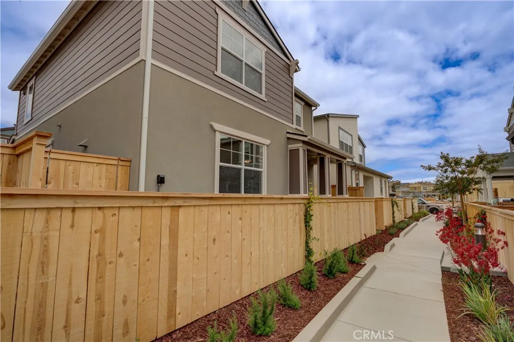 256 Memphis Belle Way San Luis Obispo, CA 93401