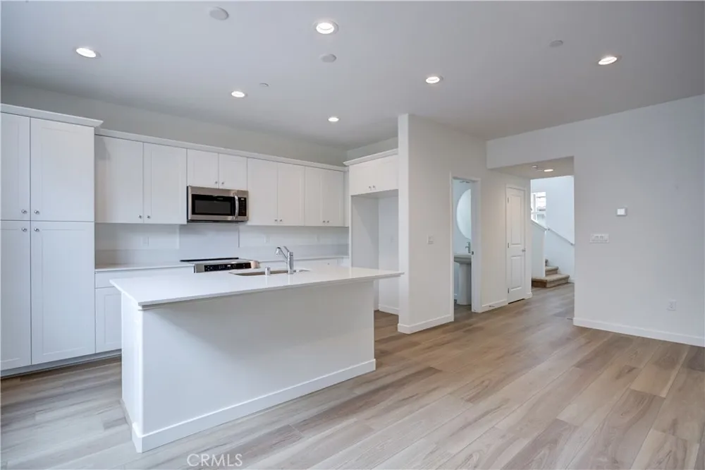 256 Memphis Belle Way San Luis Obispo, CA 93401