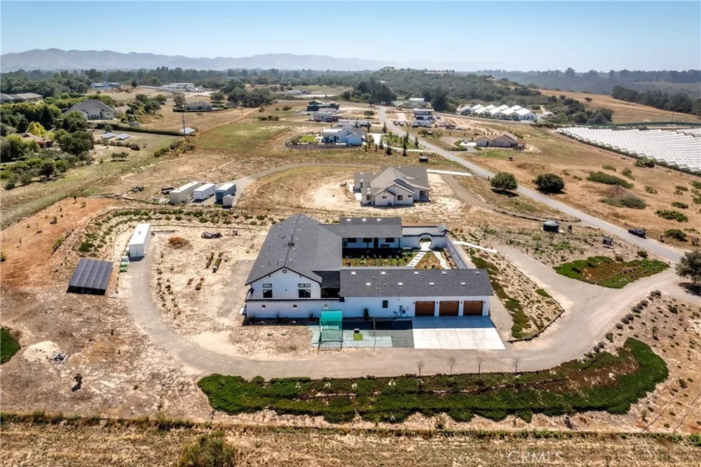 2084 Westhampton Drive Arroyo Grande, CA 93420