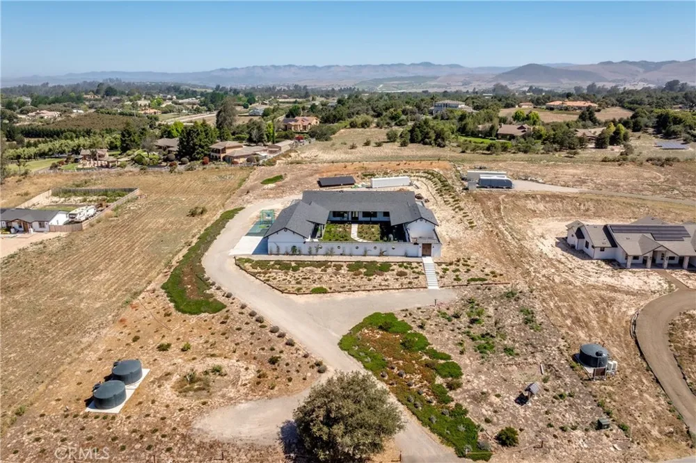 2084 Westhampton Drive Arroyo Grande, CA 93420