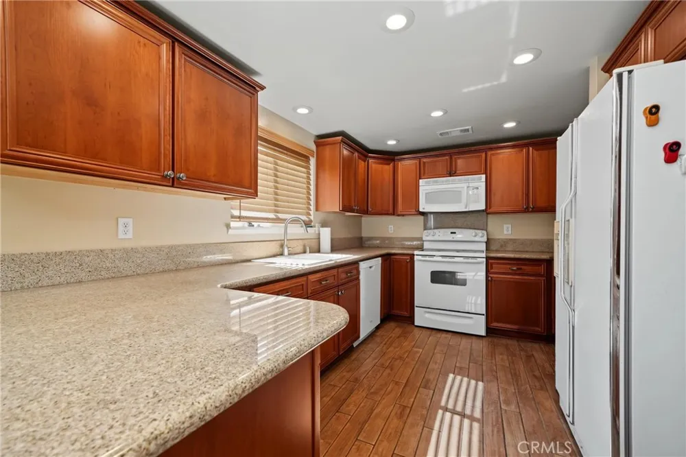 3800 Club Bakersfield, CA 93309