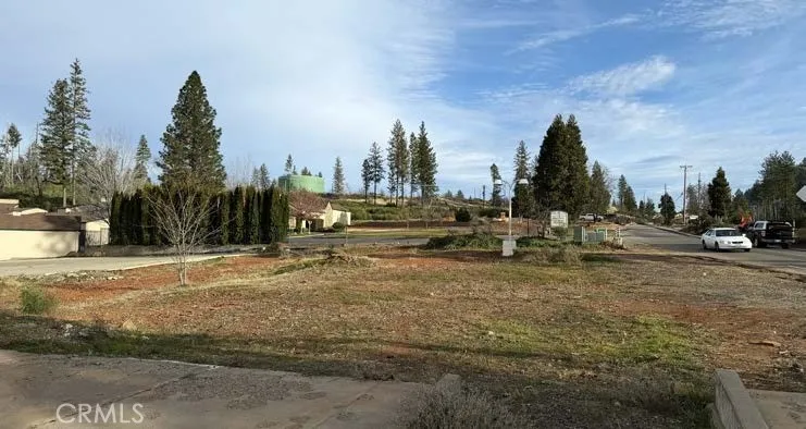 9225 Skyway Paradise, CA 95969