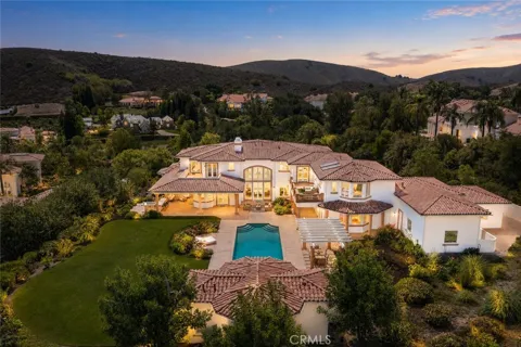 988 Candlecrest Drive