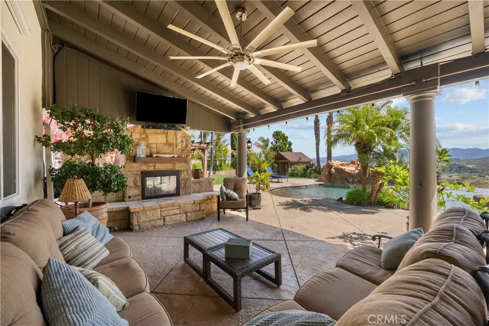 30308 Mallorca Place Castaic, CA 91384