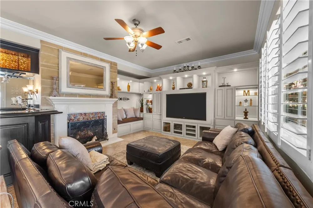 30308 Mallorca Place Castaic, CA 91384