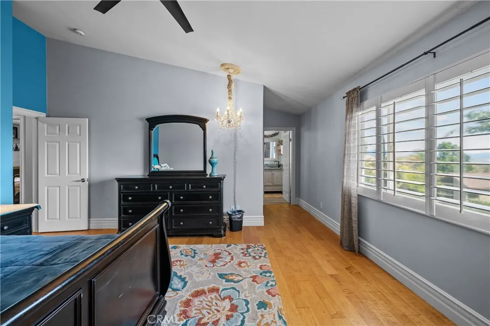 30308 Mallorca Place Castaic, CA 91384