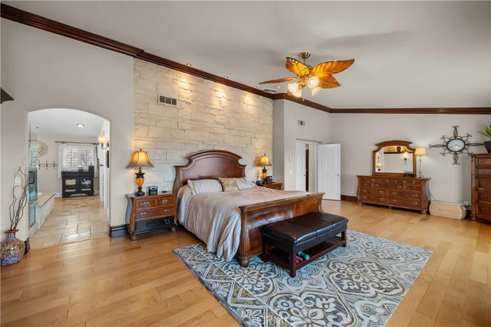 30308 Mallorca Place Castaic, CA 91384