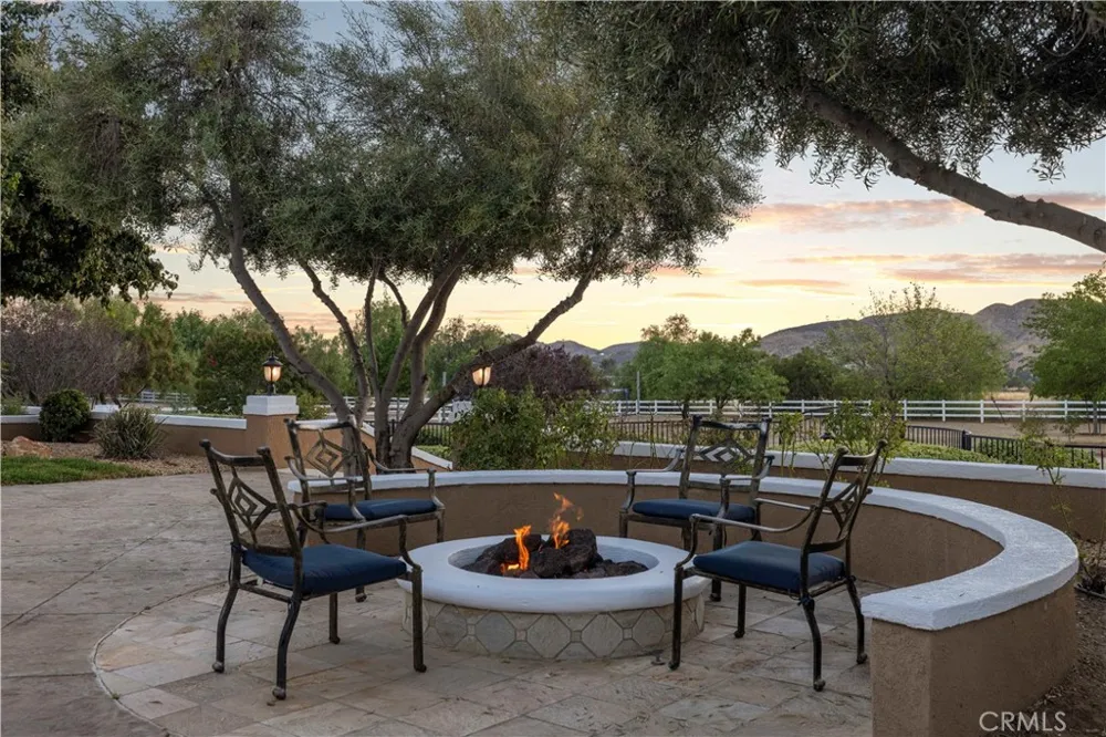 34901 Sweetwater Drive Agua Dulce, CA 91390