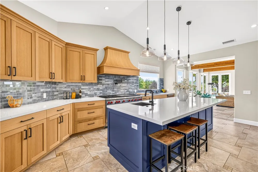 34901 Sweetwater Drive Agua Dulce, CA 91390