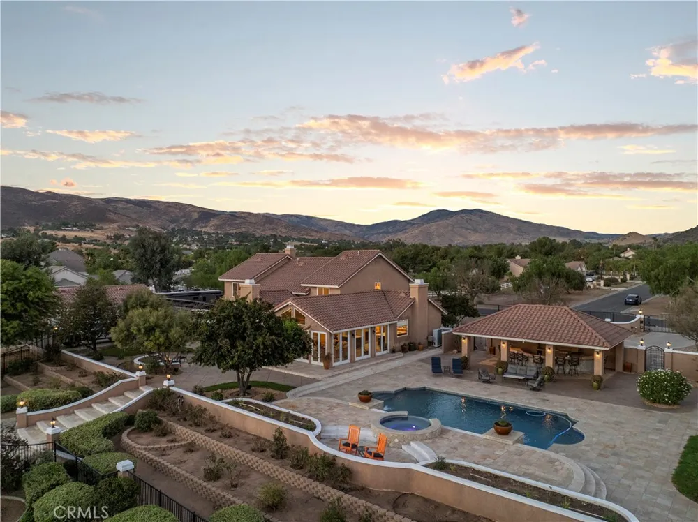 34901 Sweetwater Drive Agua Dulce, CA 91390