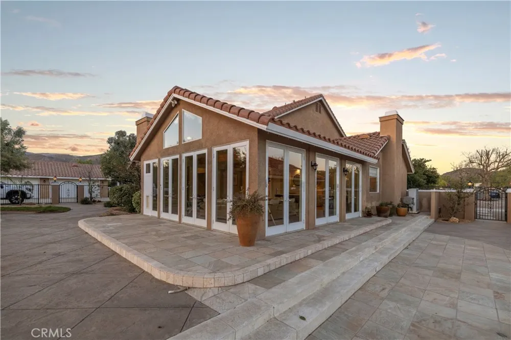 34901 Sweetwater Drive Agua Dulce, CA 91390