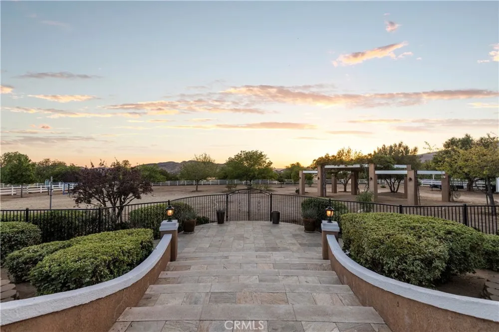 34901 Sweetwater Drive Agua Dulce, CA 91390