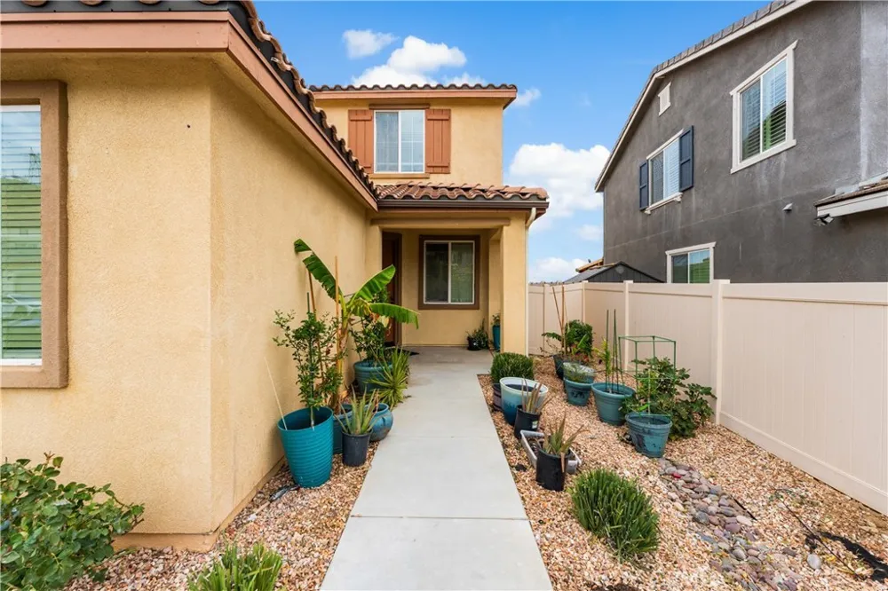 2821 Bracken Way Palmdale, CA 93551