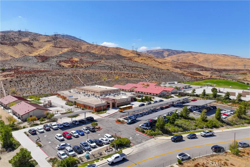 2821 Bracken Way Palmdale, CA 93551