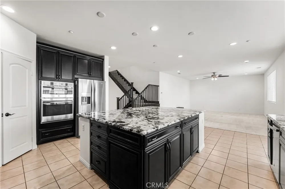 2821 Bracken Way Palmdale, CA 93551