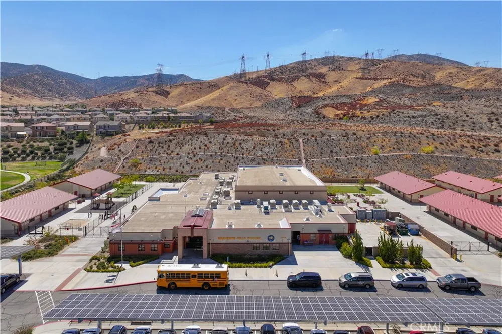 2821 Bracken Way Palmdale, CA 93551