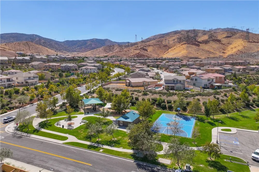 2821 Bracken Way Palmdale, CA 93551
