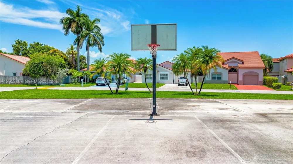 18625 NW 53rd Ave Miami Gardens, FL 33055