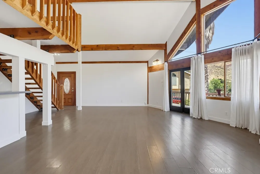 29716 Jackson Castaic, CA 91384
