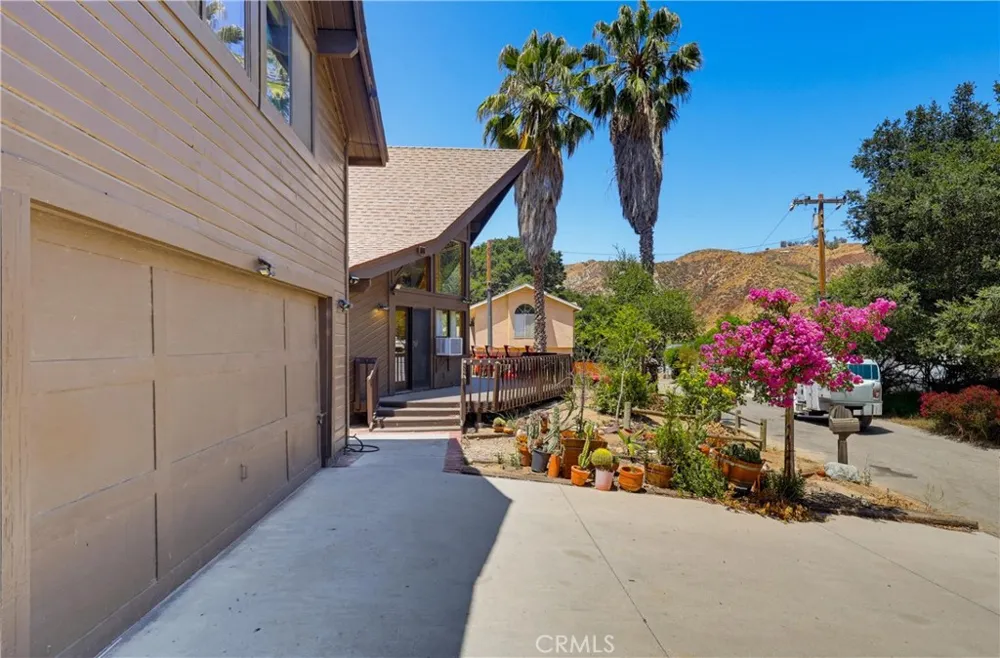 29716 Jackson Castaic, CA 91384