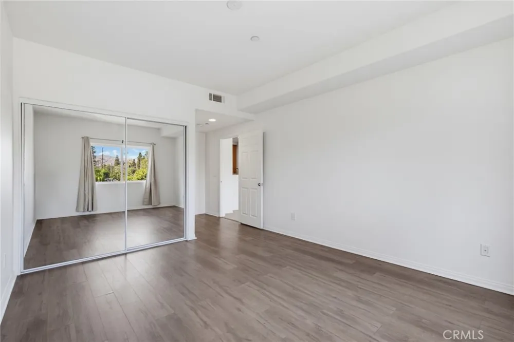 9610 Zelzah Avenue #203 Los Angeles, CA 91325