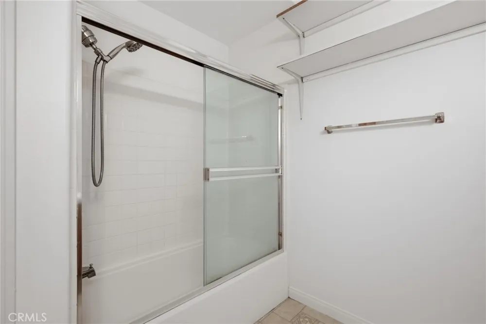 9610 Zelzah Avenue #203 Los Angeles, CA 91325