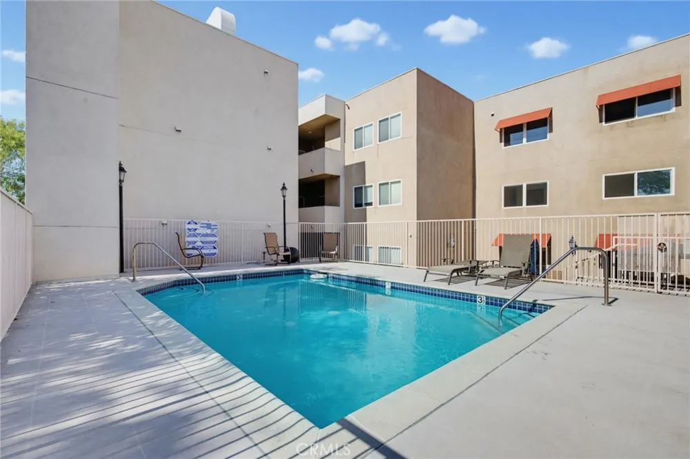 9610 Zelzah Avenue #203 Los Angeles, CA 91325