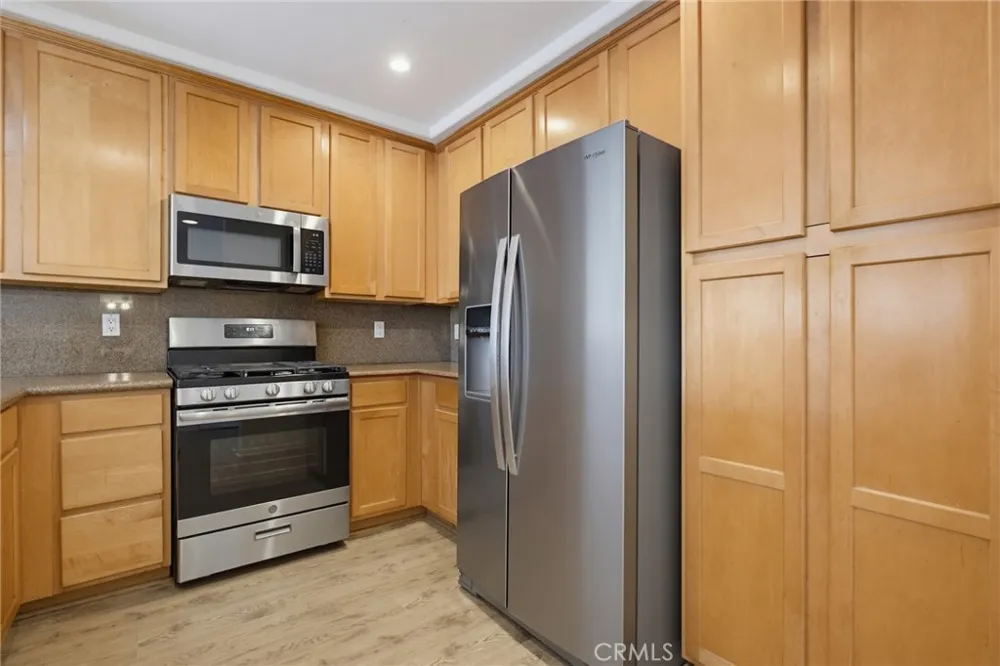 9610 Zelzah Avenue #203 Los Angeles, CA 91325
