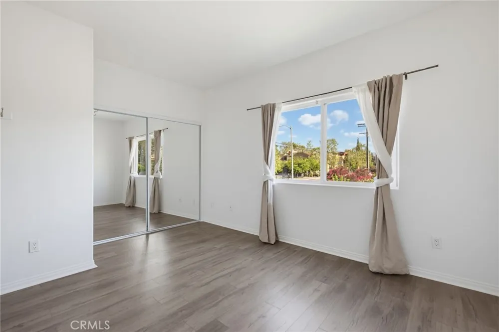 9610 Zelzah Avenue #203 Los Angeles, CA 91325