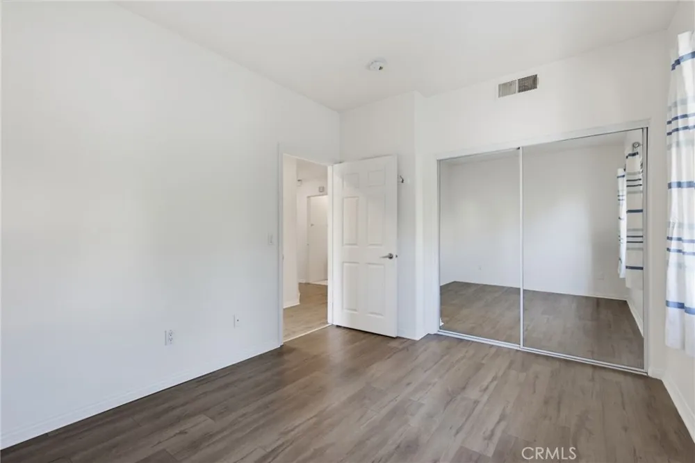 9610 Zelzah Avenue #203 Los Angeles, CA 91325