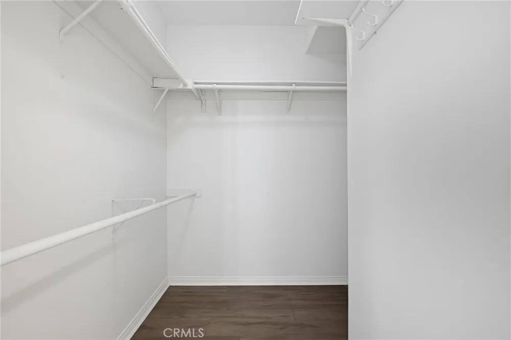 9610 Zelzah Avenue #203 Los Angeles, CA 91325