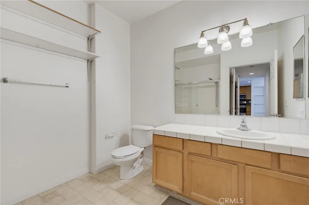 9610 Zelzah Avenue #203 Los Angeles, CA 91325