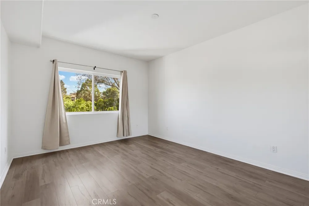 9610 Zelzah Avenue #203 Los Angeles, CA 91325