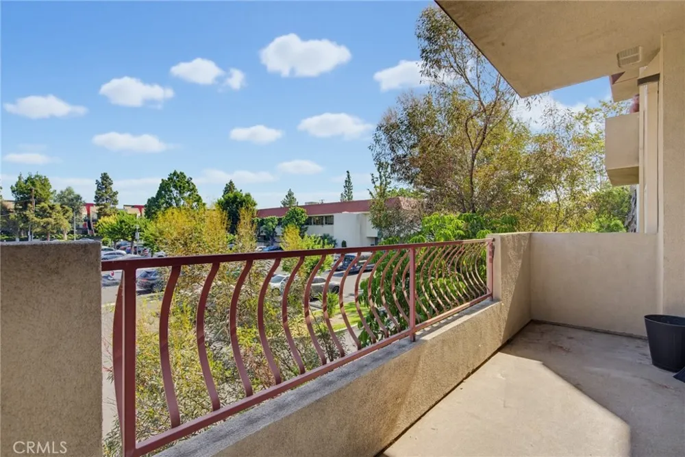 9610 Zelzah Avenue #203 Los Angeles, CA 91325